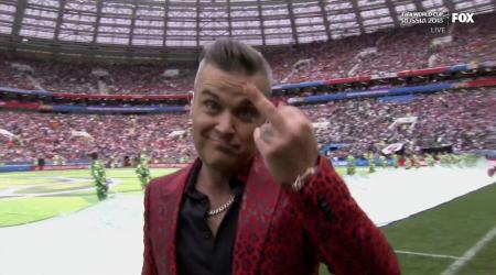 robbie-williams-middle-finger-world-cup-opening-ceremony